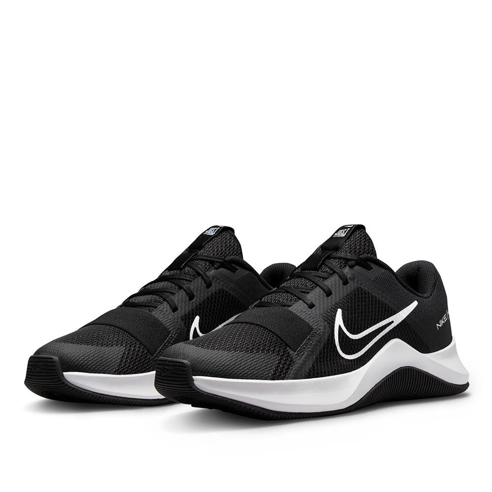 Black and white shop nike shoes fitness