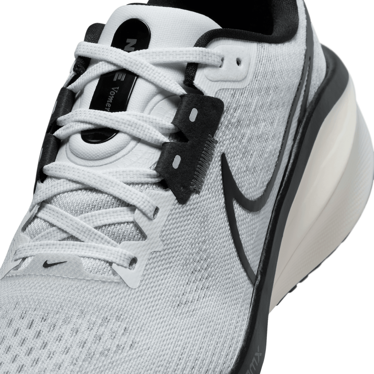 Nike Women's Vomero 17 Road Running Shoes