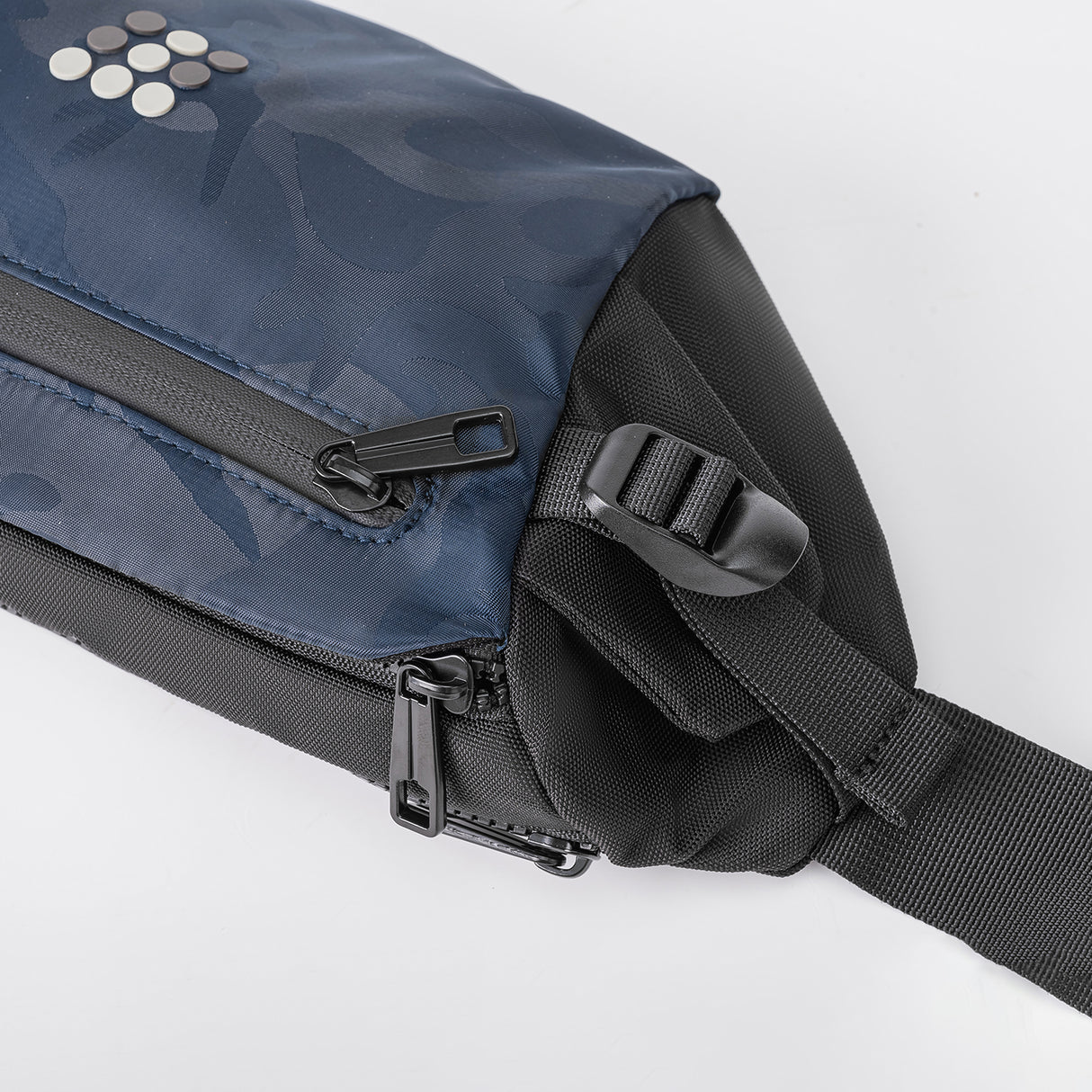 Legacy Waist Bag